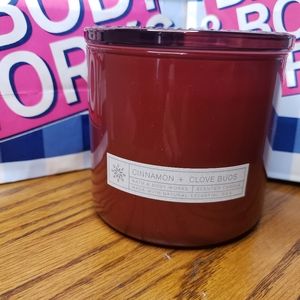 Bath & Body Works Cinnamon + Clove Buds 3-Wick Candle w/ Design Lid